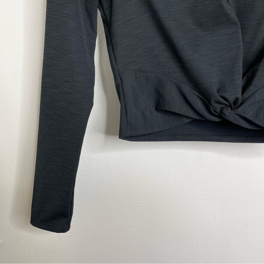 Beyond Yoga Heather Rib Groove Long Sleeve Twist Cropped Top Black Heather Sz M - Picture 6 of 16